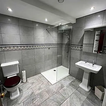 Hazlehurst Windermere